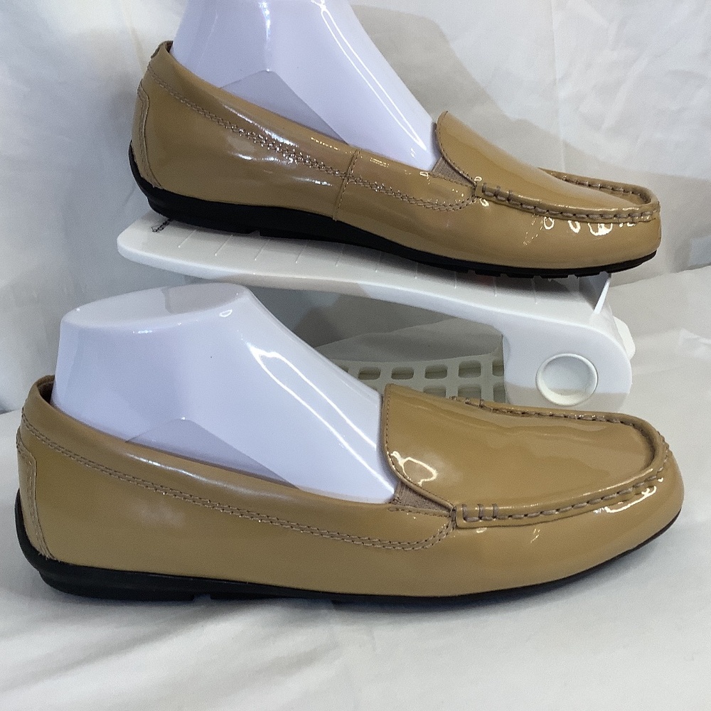 Euc Rockport total Motion taupe flats Loafers Adiprene sz. 9 ladies